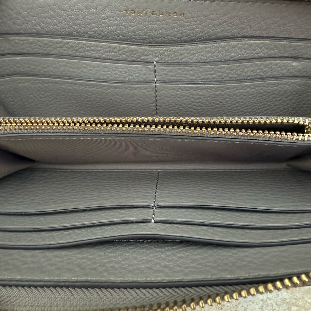 Tory Burch Perry Wallet - Picture 7 of 10